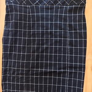 Elle Black and White Checkered Pencil Skirt